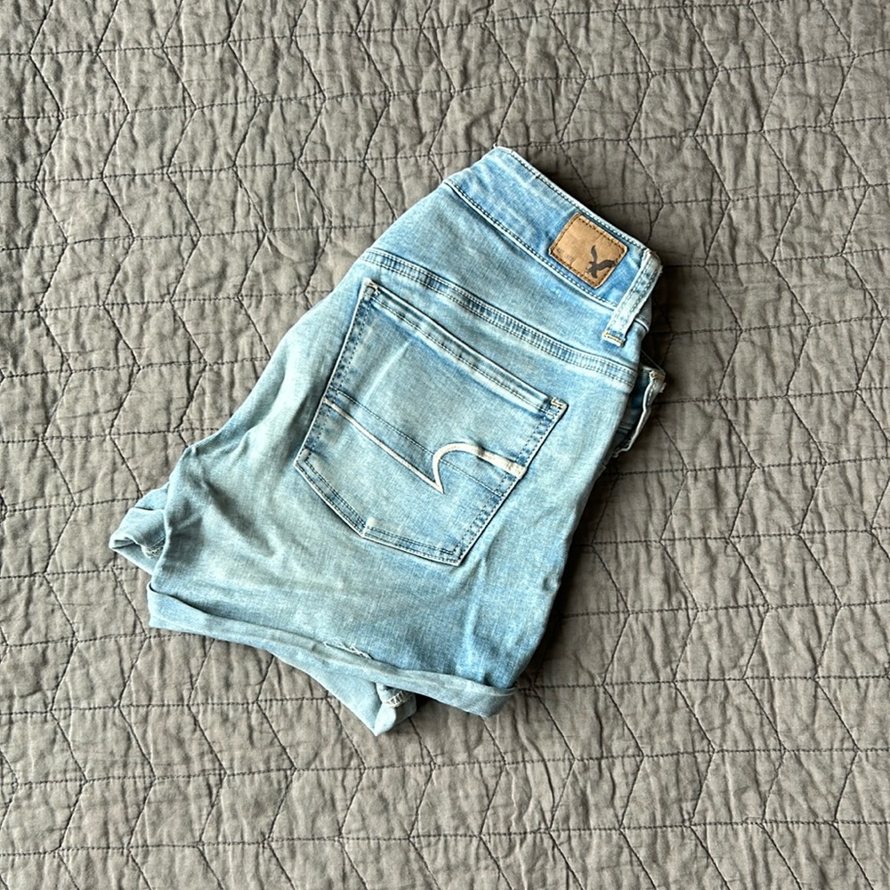 American Eagle Lightwash Jean Shorts